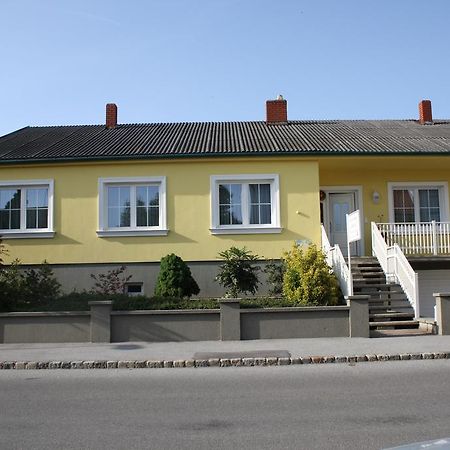 Gaestehaus Zum See Illmitz Εξωτερικό φωτογραφία